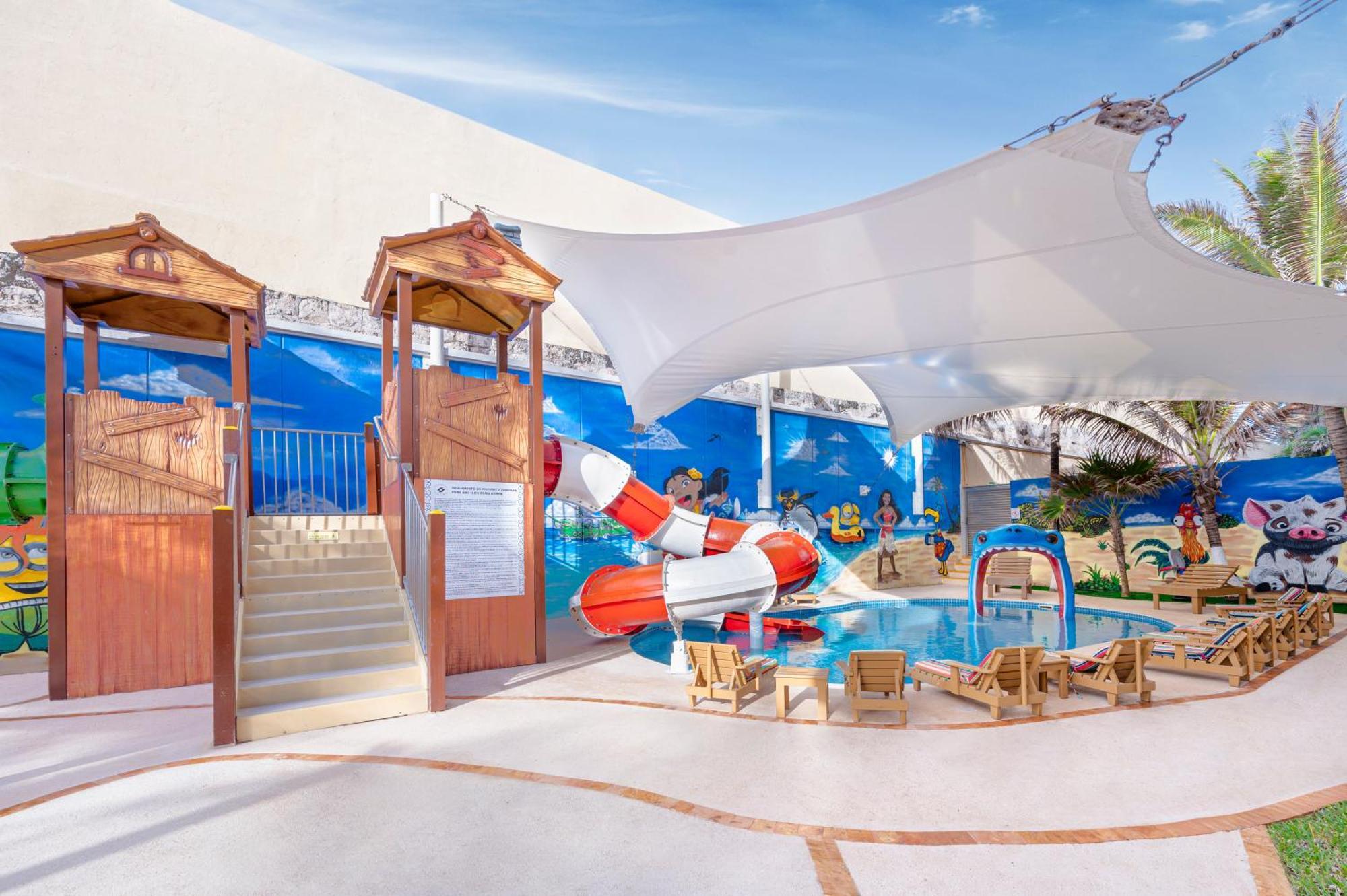 Gr Solaris Cancun Luaran gambar